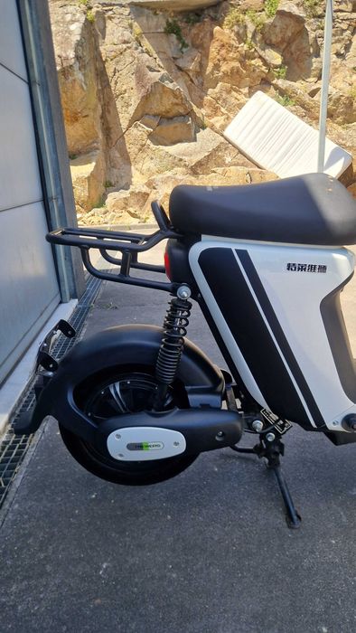 Scooter Elétrica Megabike "Nice" — Semi-Nova | 185 km | Bateria Lítio 24Ah