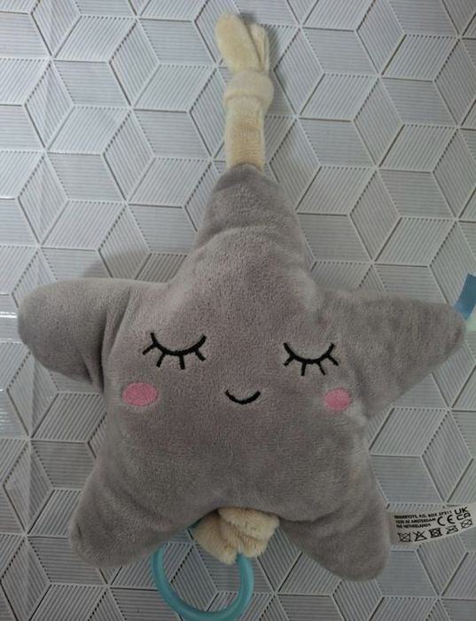 Продається набором,пальчикова лялька +музична підвіска