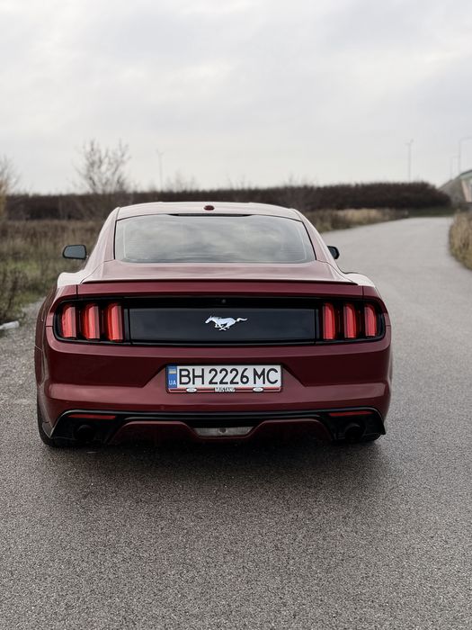Продам Ford Mustang 2.3 Premium 2016