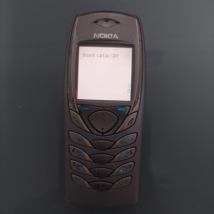 Nokia 6100 usado
