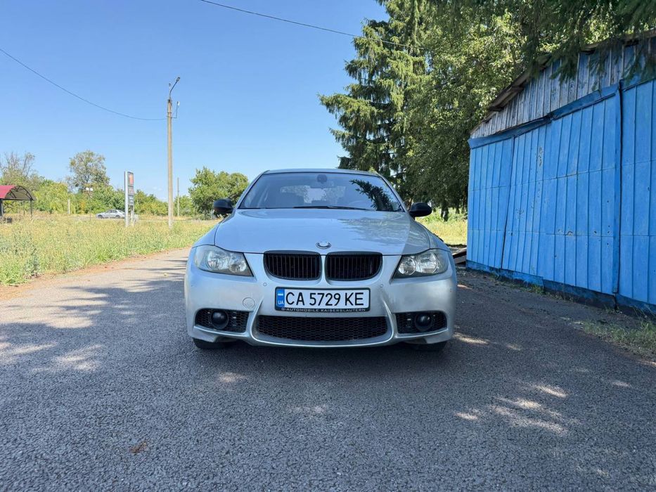 BMW e90 320i в рідній фарбі
