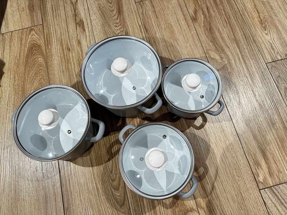 Zestaw garnków emaliowanych