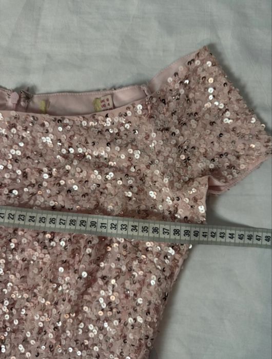 Tiulowa Maxi sukienka z cekinami Maya Deluxe