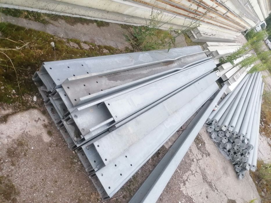 Słupy 5m stopy konstrukcja hali, stężenie profil zamknięty ceownik