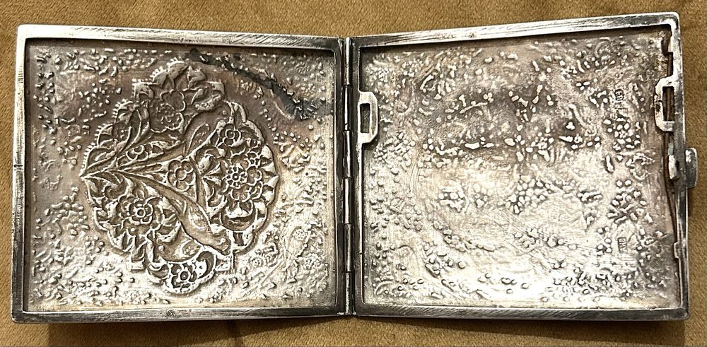 Papierośnica w stylu Qajar art Persja  1917 rok srebro 84