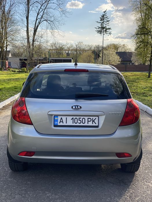 Kia Ceed 2008 рік Автомат 1.6 Газ