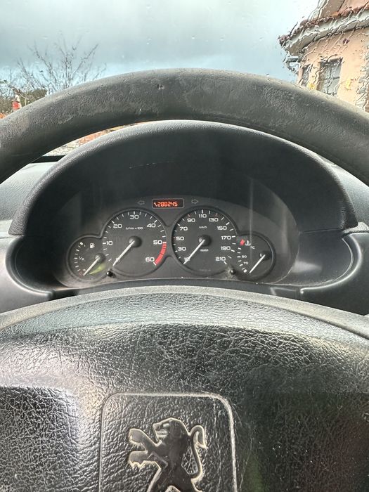 Pegeout Partner 2000 HDI