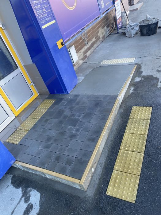 Уклатка тротуарної плиткі