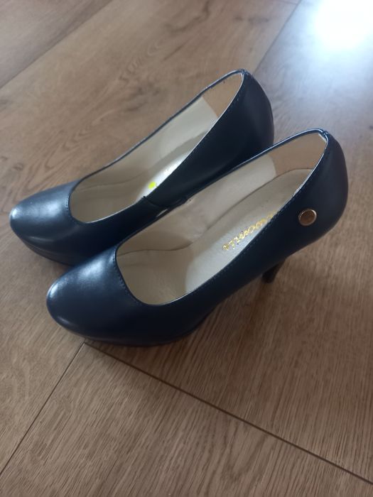 Szpilki granatowe rozm 36