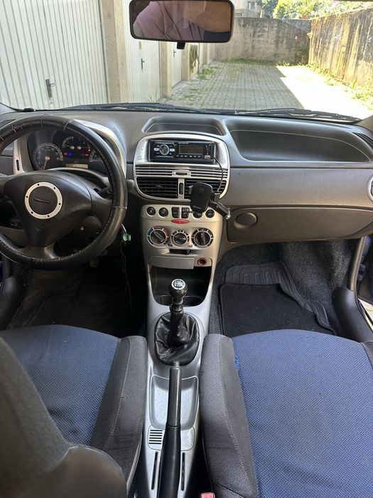 Fiat Punto — fotografia 8