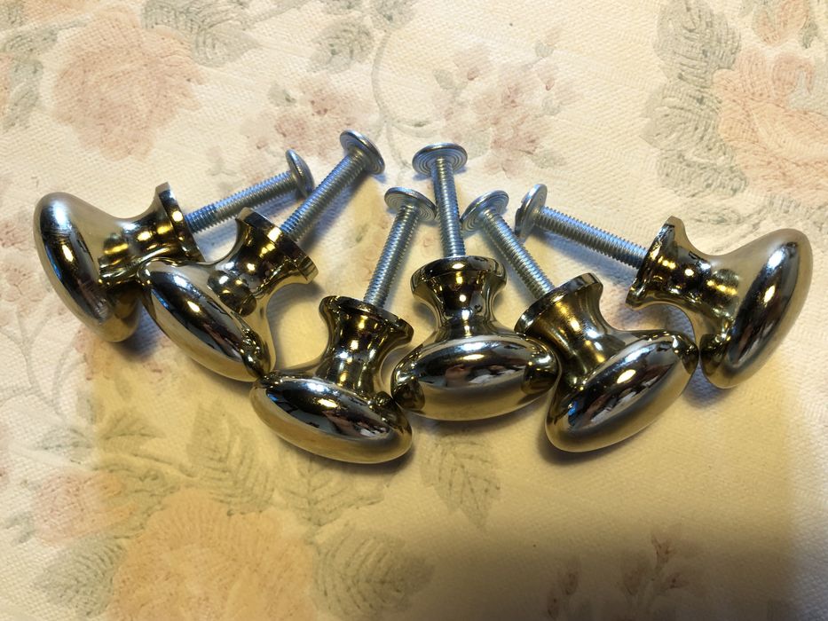 6 Puxadores novos dourados Ikea