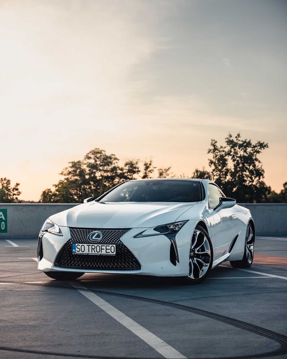Wynajem Lexus LC500 Prestige - wypożyczalnia samochodów