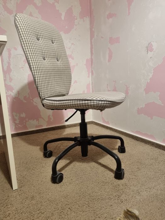Krzeslo do biurka obrotowe na kółkach IKEA