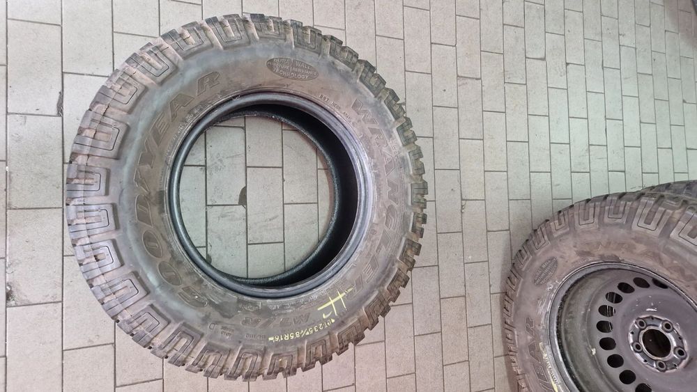 4 PNEUS 235/85/16 GOODYEAR WRANGLER MT/R 114/111Q COM MAIS DE 80% PISO