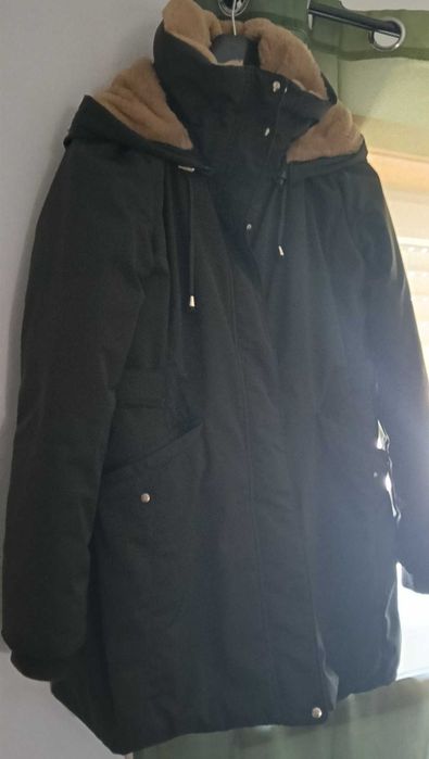 Parka / Casaco de Inverno Zara Verde com Forro em Pelo - Novo (XL)