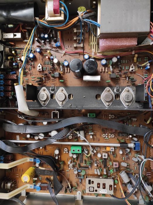 Amplituner NAD 7130