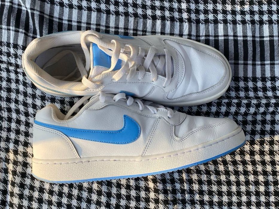 Кросівки Nike оригінал, білі з блакитним