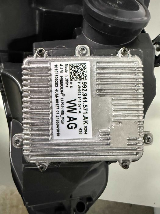 Farol Esquerdo original Full LED para Volkswagen Golf VIII (MK8)