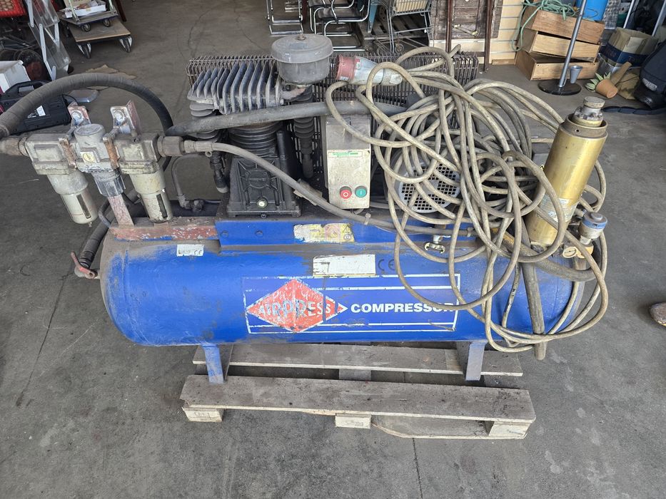 Compressor 300lt Airpress