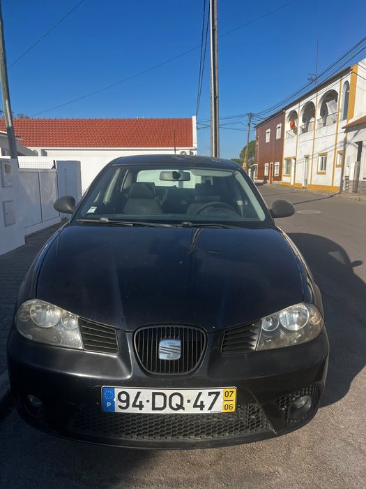 Seat Ibiza em bom estado.