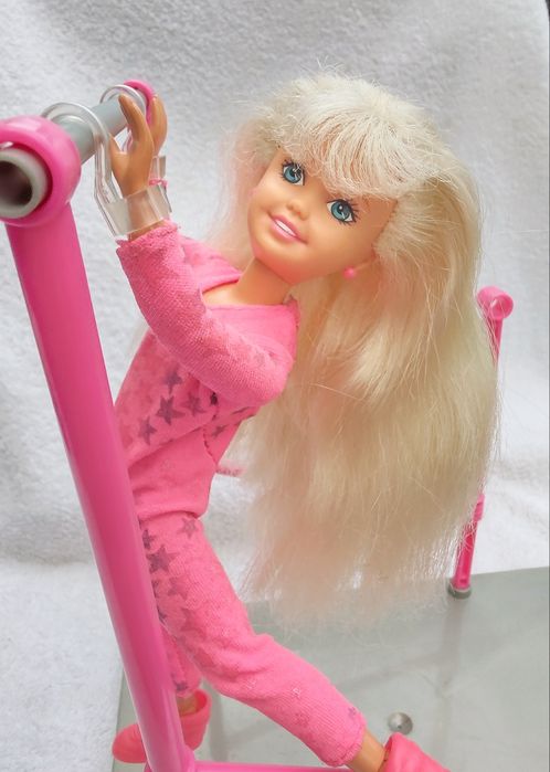 Gymnast Stacie Barbie 1995