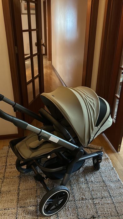 Carrinho JOOLZ HUB+ 2025 até 22kg