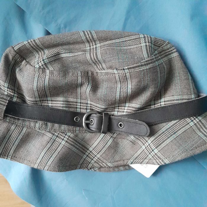 GAP dwa kapelusze  na podszewce GAP  unisex,