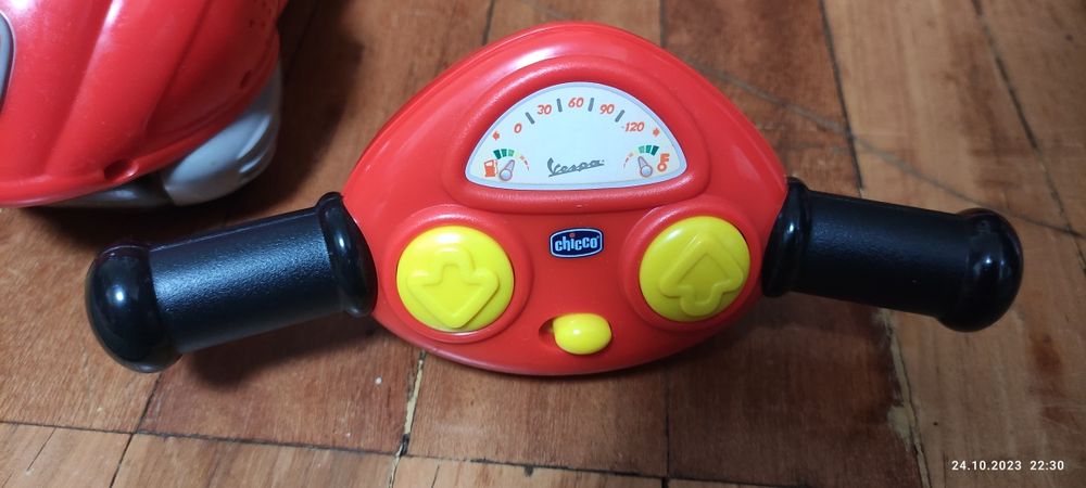 Іграшка мотоцикл Chicco на радіоуправлінні