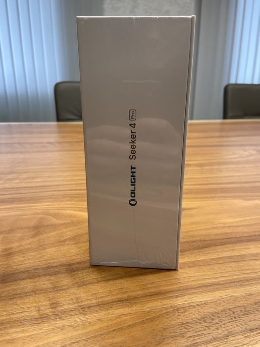 Тактично-пошуковий ліхтарик Olight Seeker 4 Pro