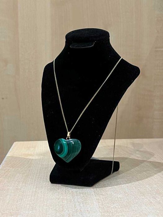 Łańcuszek złoty 333/750 z sercem z malachitu, 14.36gr/Komis Krzysiek