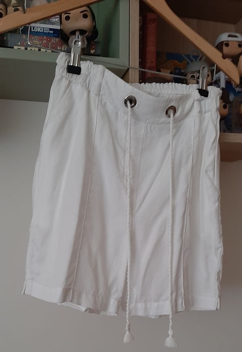 Calções marca Zumbi. Tamanho 36