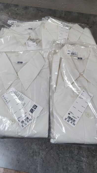 Бавовняна сорочка UNIQLO білого кольору
