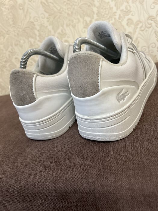 Жіночі кросівки Lacoste L001