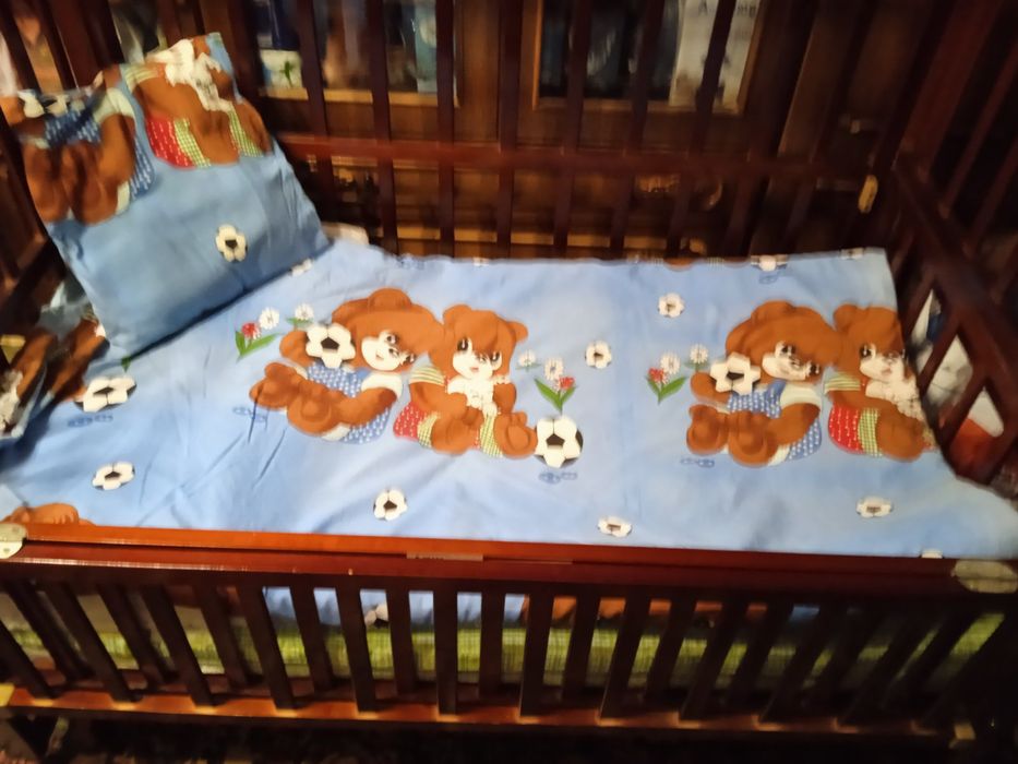 Дитяче ліжко з ковдрою та подушками Детская кровать с одеялом и подушк