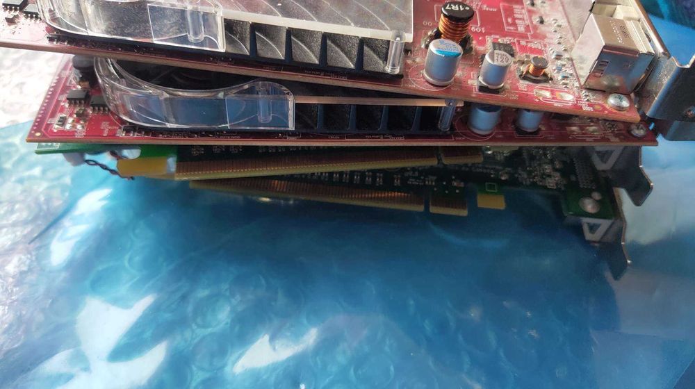 видеокарта низкопрофильная  ATI Radeon HD 3450 (ATI-102-B62902(B))