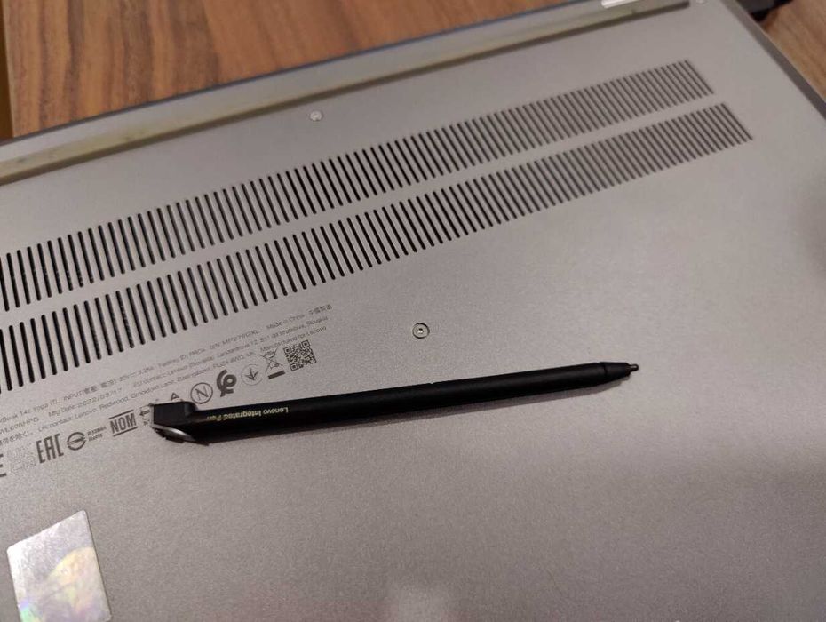 Lenovo ThinkBook 14s yoga