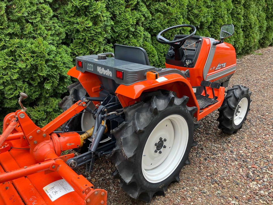 Mini Traktor Kubota A17 Ciągnik Sadowniczy Ogrodniczy Komunalny