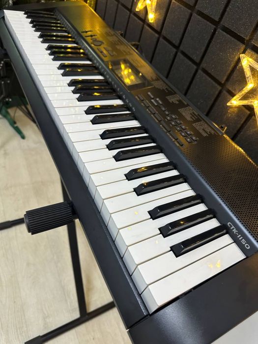 Синтезатор CASIO крута модель!!! Цифрове піаніно, клавіши