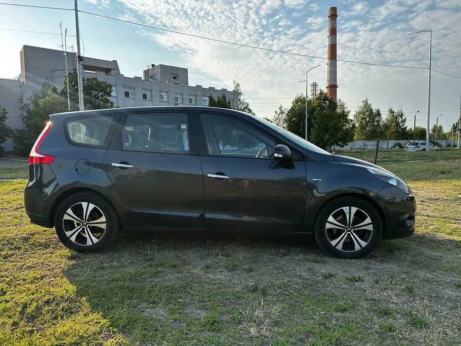 Renault Scenic 3 Bose 2011 рік в гарному стані