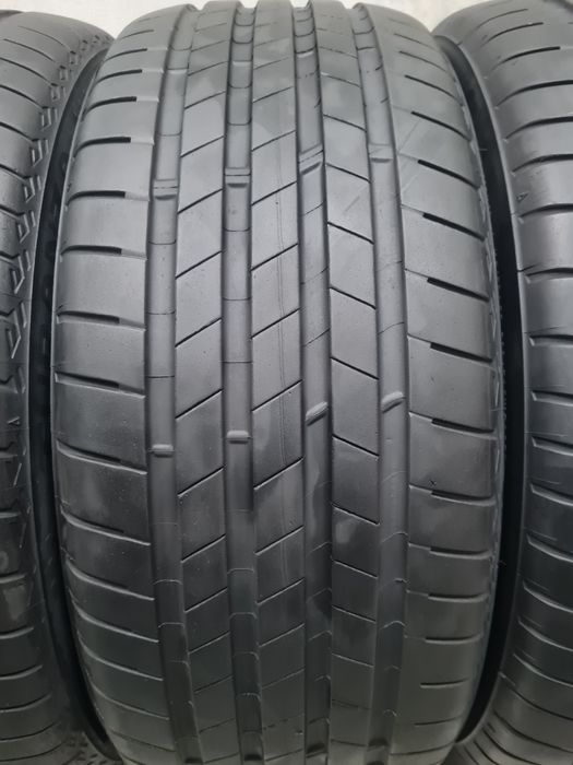 235/45R18 Bridgestone Turanza T005.
