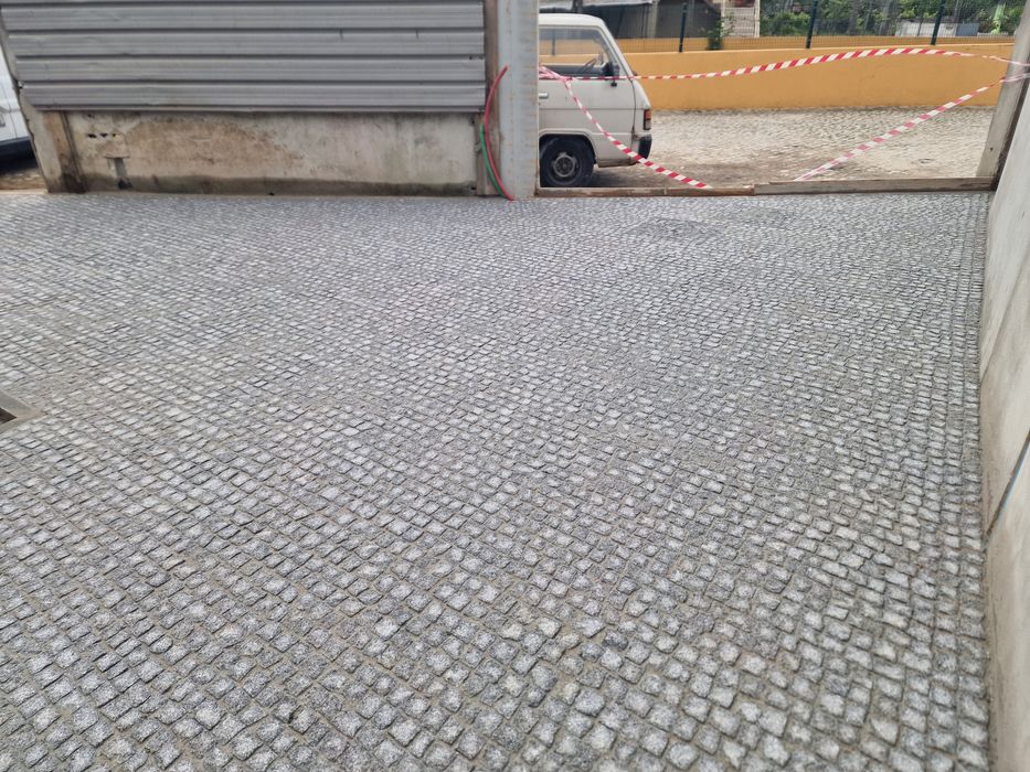 Pavimentos em granito natural