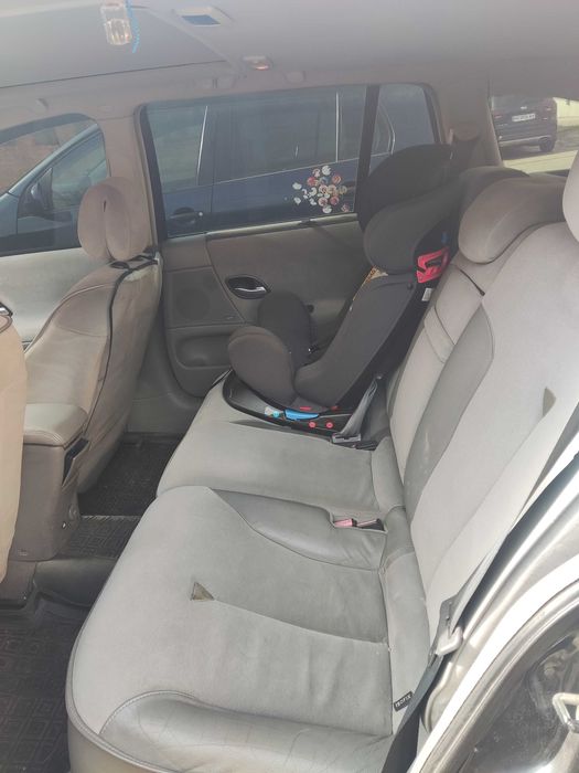 Продам великий сімейний авто