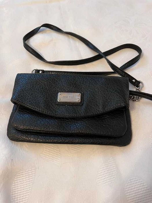 Mała torebka na ramię Nine West, delikatnie używana