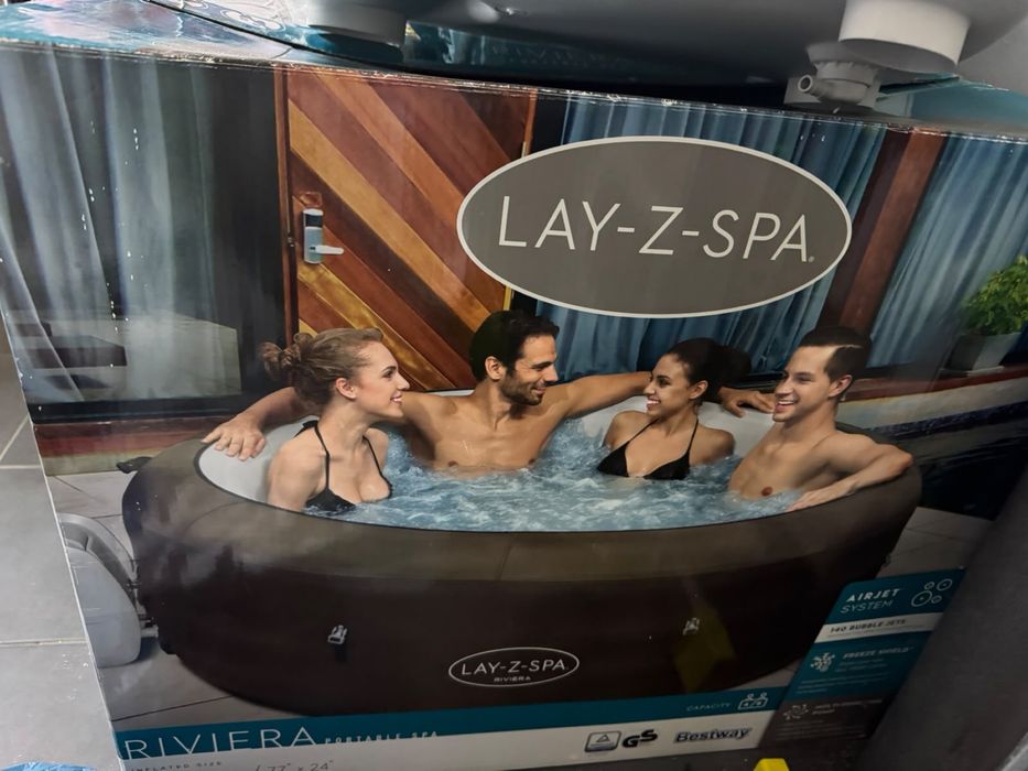 Jacuzzi Bestway Lay-Z-Spa Riviera – pompa, pokrywa, akcesoria