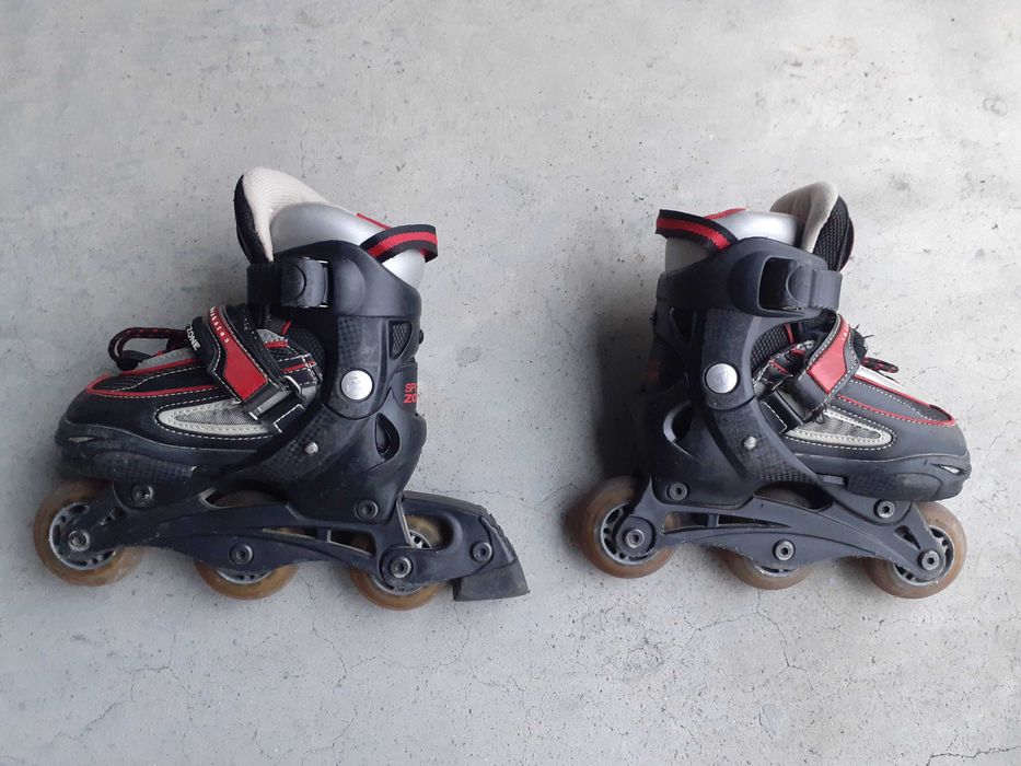 Par de Patins em linha (tamanho 27-30) + kit de proteção Bone Shieldz