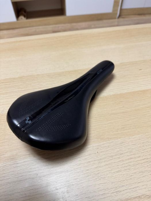 Cube active сідло