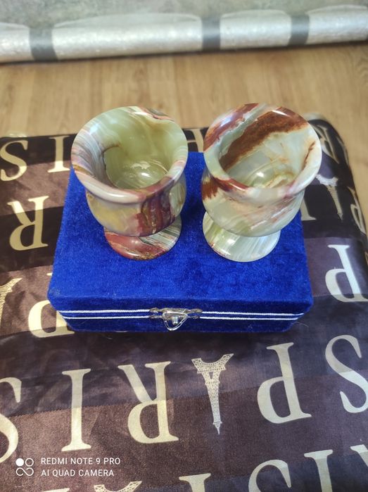 Красивые рюмки из оникса