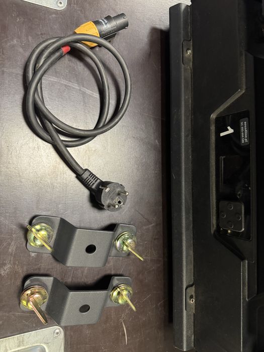 Naświetlacz 60x15w RGBW IP