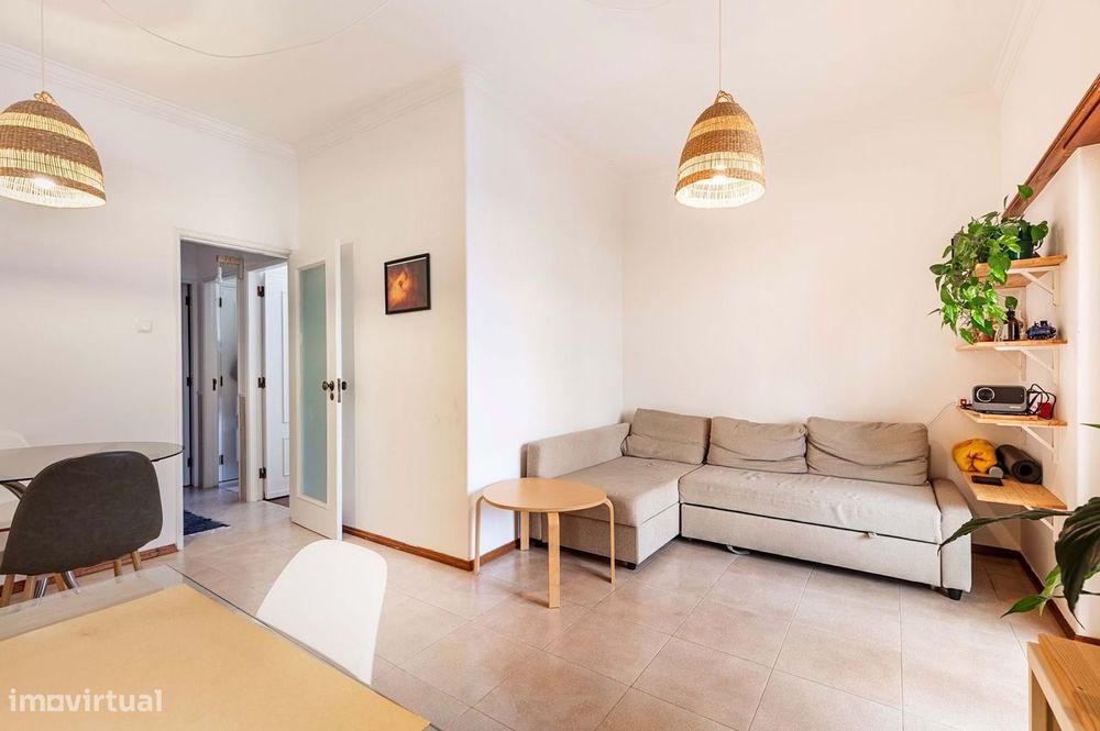 T1 com excelente planta e localização privilegiada — Oeiras