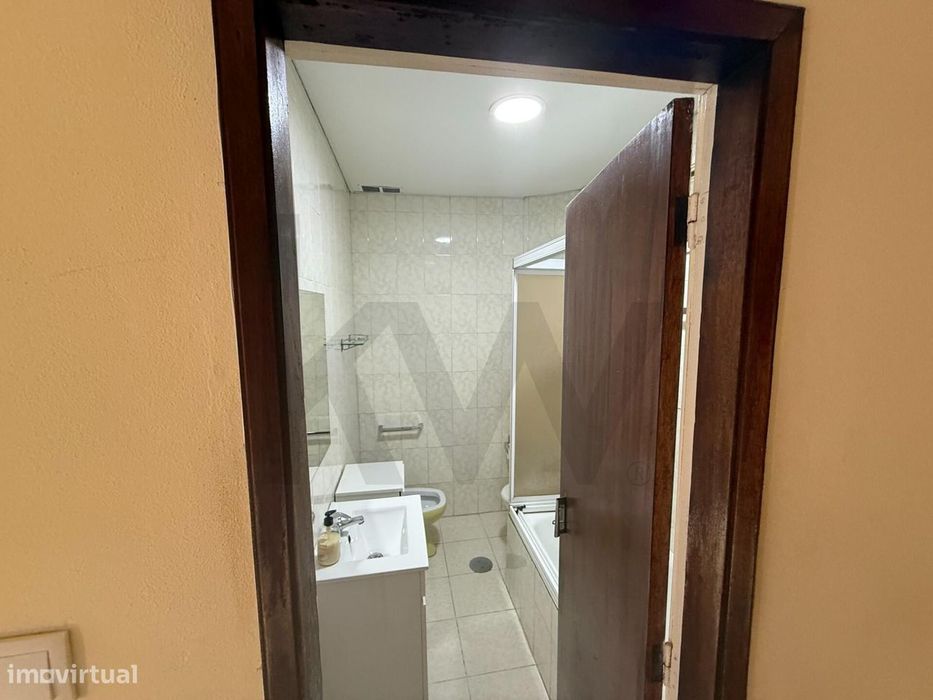 T2+1 com Terraço em Rio Tinto – Excelente Potencial de Valorização